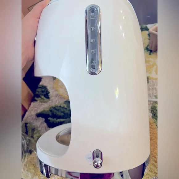 SMEG Drip Coffee Maker, 10-cup - Picture 13 of 16